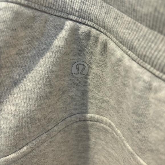 Lululemon Scuba High Rise 5” Short - Picture 4 of 4
